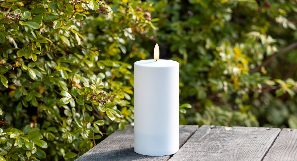 Udendørs LED Bloklys – Hvid (Ø7,5 x H15 cm)