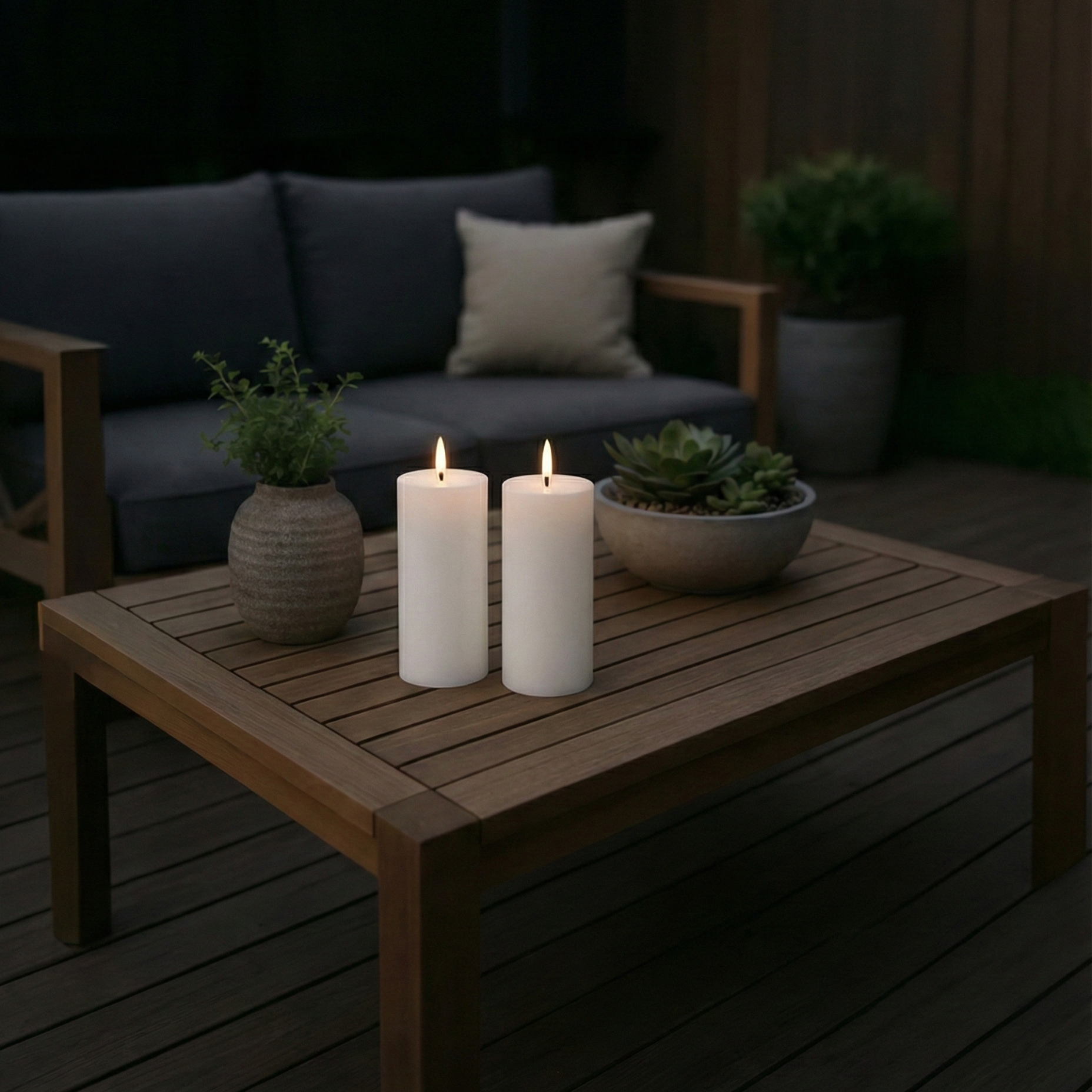 Udendørs LED bloklys 2 pak med naturtro flamme – vejrbestandige og perfekte til terrasse, altan eller have.
