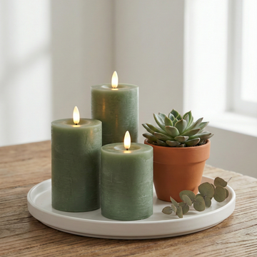 LED bloklys sæt 3 stk i grøn med realistisk flamme og timerfunktion – perfekt til borddekoration.