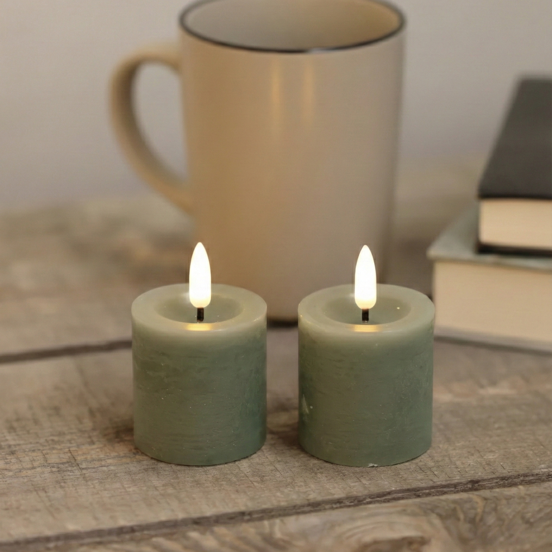 Mini LED bloklys 2 pak i grøn med naturtro flamme og timerfunktion – perfekt til lanterner og borddekoration.